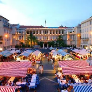 Appartement Magnifique 2 Pièces En Plein Cœur Du Vieux, Nice